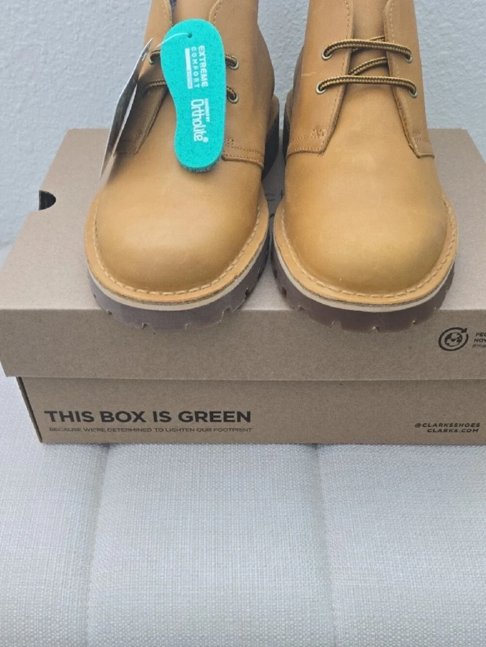 Clarks Men's Wheat/Tan Chukka Boots - Lace-Up Casual